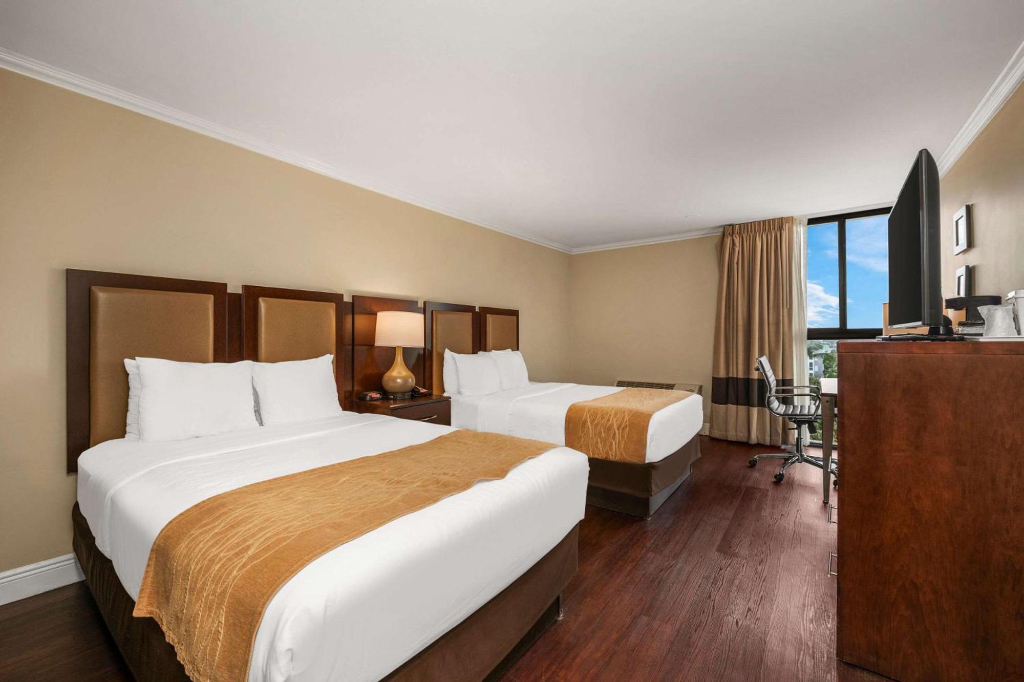 Comfort Inn Oceanside Deerfield Beach Buitenkant foto